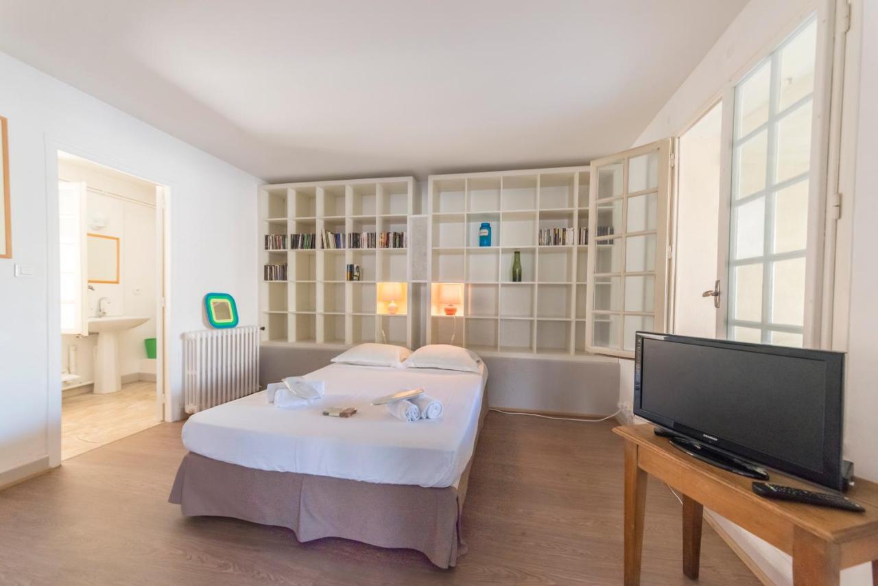 Appartement De Charme - Vue Sur Remparts - Wifi Gratuit - Parking Payant A Proximite Aviñón Exterior foto
